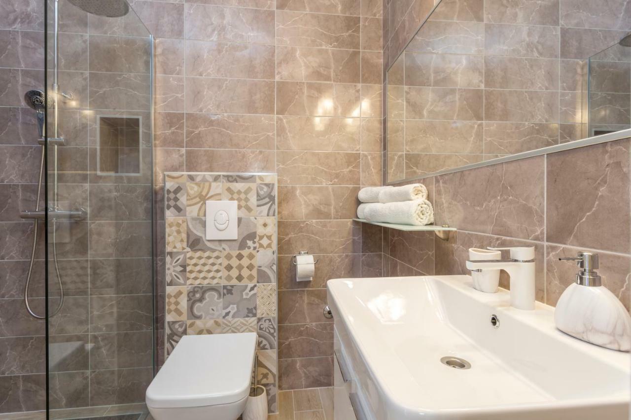 Apartments Gilve Đảo Hvar Ngoại thất bức ảnh